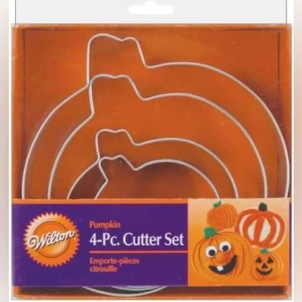 Wilton Pumpkin Cookie Cutter Nesting Set of Four New in Box